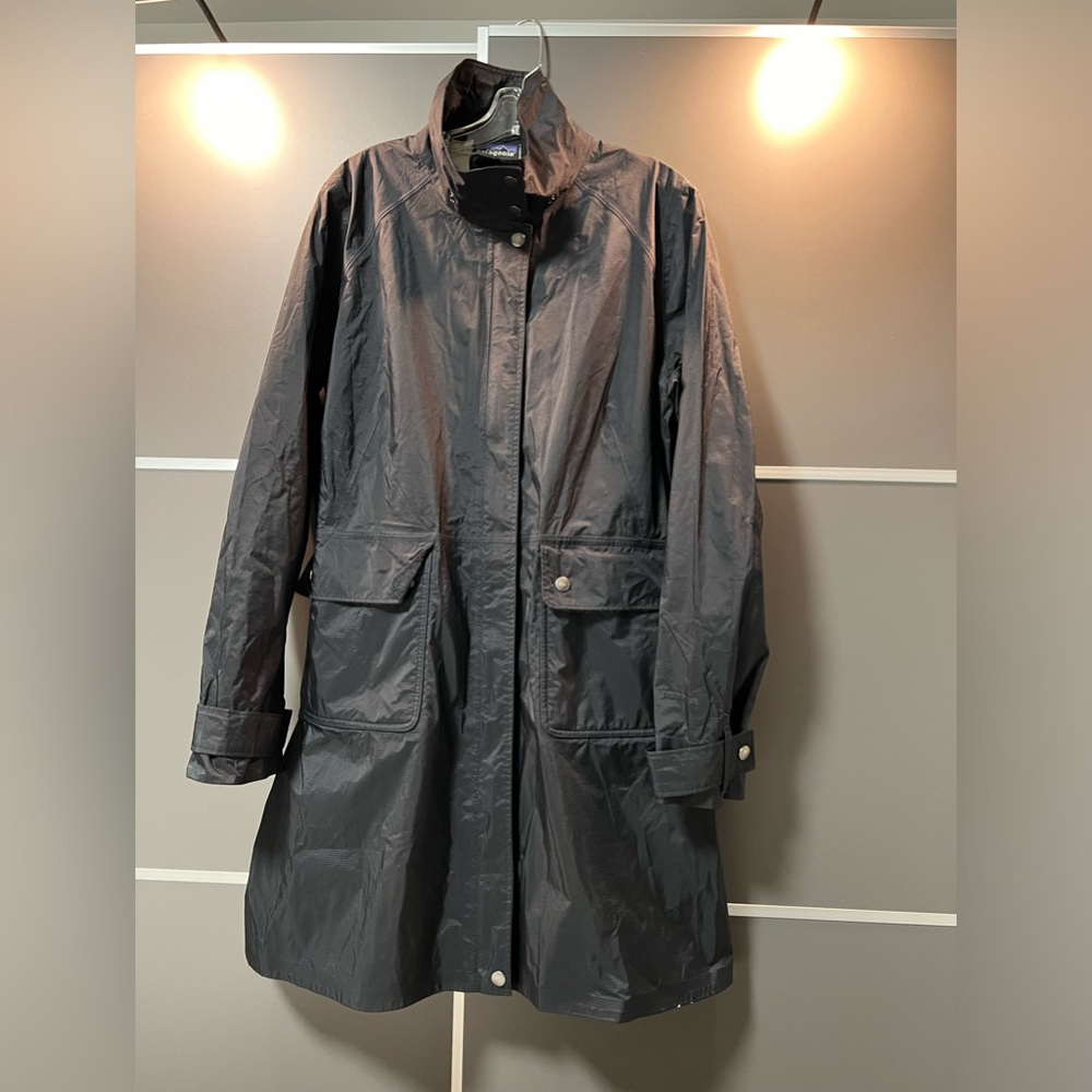 💰 Patagonia Torrentshell Trench Coat Large